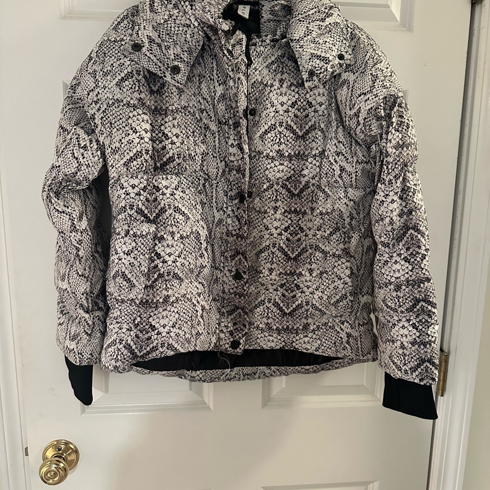 Varley Monochrome Snake Print Puffer Jacket